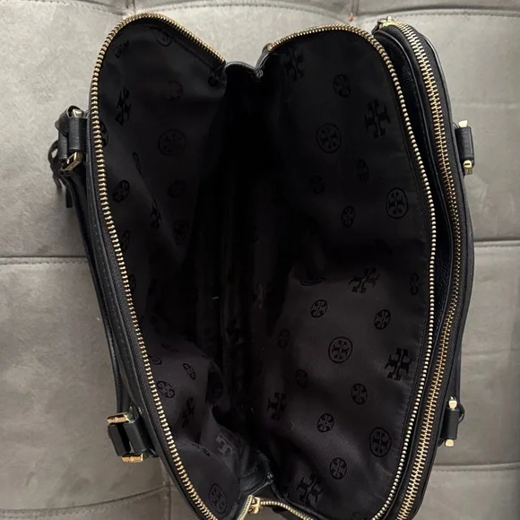 Tory Burch Black Leather Shoulder Bag - Picture 9 of 11